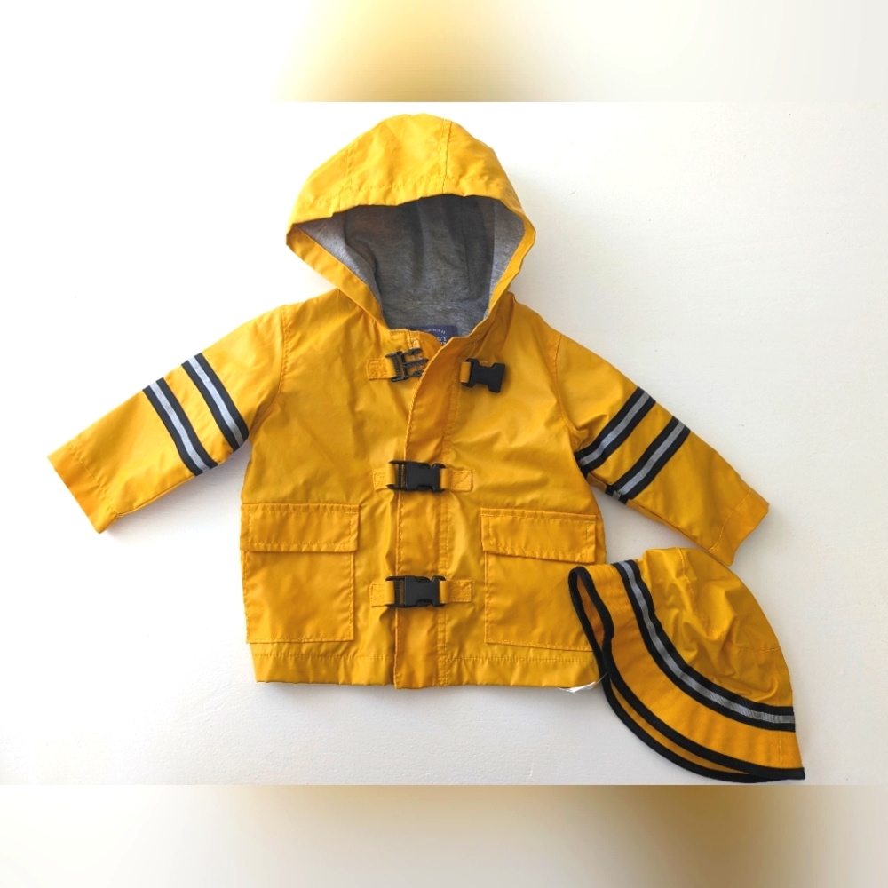 OLD NAVY Raincoat & Hat